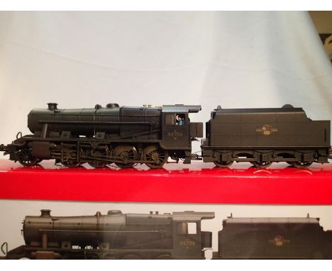 OO scale Hornby R3026, class 8F, black, late crest, 48706, heavily weathered, detail fitted, one loco front steps detached bu