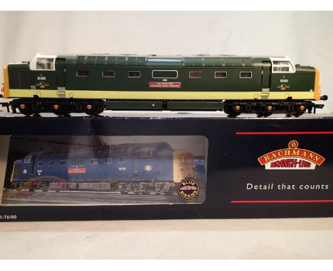 OO scale Bachmann 32-525A, class 55 Deltic, Kings Own Yorkshire Light Infantry, green, 55002, missing one buffer (present), b