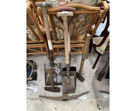 VARIOUS VINTAGE TOOLS TO INCLUDE SPADES, FORK, SLEDGE HAMMER ETC 