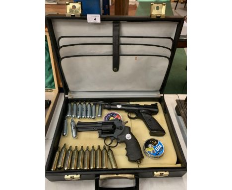 A CROSSMAN MODEL 2240 .22 CALIBRE CO2 GUN 19CM BARREL WITH CARTRIDGES, AMMUNITION AND ORIGINAL INSTRUCTIONS. FURTHER GAMO COM