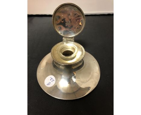 A SILVER CAPSTAIN INKWELL 