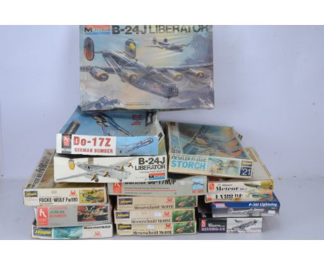 Military Aircraft Kits of US and Far Eastern Manufacture, all boxed, WWII and Later, 1:32 scale, Hasegawa/Hales JS-087 Me163B