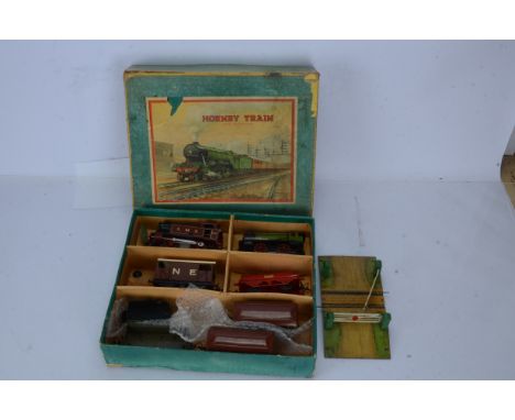 Hornby 0 Gauge pre-war No 1 Tank Goods Set and additional items, Set comprising LMS maroon 2115 Tank Engine, Shell Tank wagon