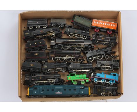 Hornby Hornby-Dublo Lima and other 00 Gauge Steam Locomotives and rolling stock, Hornby-Dublo 2-rail BR black 2-6-4 Tank 8004