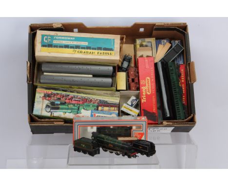 Hornby and other makes  00 Gauge Steam and Diesel Locomotives wagons and track, R352 BR maroon Class 52 Diesel Locomotive D10