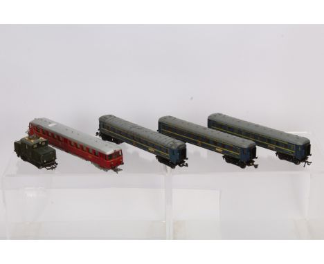 Lima Piko and Jouef for Playcraft HO Gauge Electric and Diesel Railcar and Coaches, Lima DB maroon Class 515 590-8 Double end