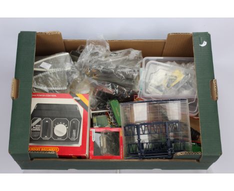 Assorted 00 Gauge Locomotive Coach and building kits and spares, Hornby-Dublo black Class 8F 2-8-0 48109 Locomotive and tende