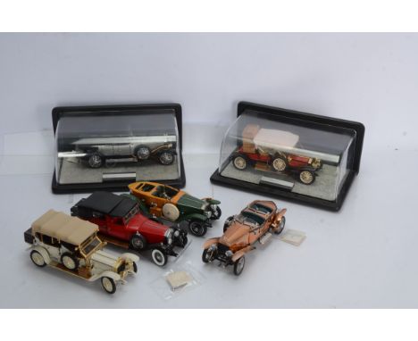 Unboxed Prewar Rolls Royce Models By Franklin Mint, 1:24 scale, 1907 Silver Ghost in green livery (with overall damage), 1907