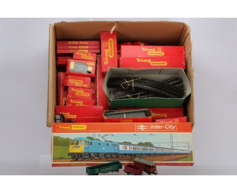 Tri-ang and Tri-ang Hornby 00 Gauge Inter-City Train Pack and Rolling Stock Track and Accessories, T/H R644 Set comprising BR