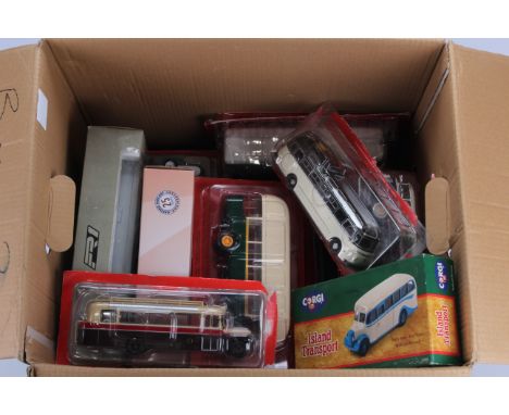 Modern Diecast Vintage and Modern Single and Double Deck Public Road Transport, all boxed/cased/packaged, boxed Corgi Classic