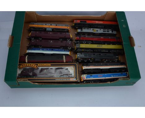 Mainline Lima Bachmann Hornby Airfix BR Diesel Locomotives, Mainline 37-073 maroon Warship Class  D823 'Hermes' (4, one boxed
