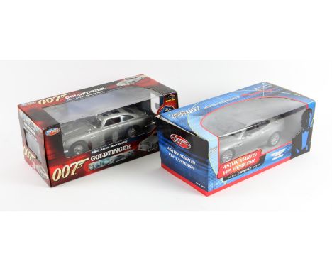 James Bond 007 - Boxed Joyride 1:18 scale Aston Martin DB5, issued in 2004, modelled on the vehicle in the film 'Goldfinger' 