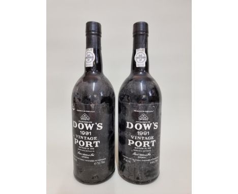 Two 75cl bottles of Dow's 1991 vintage port. (2) 