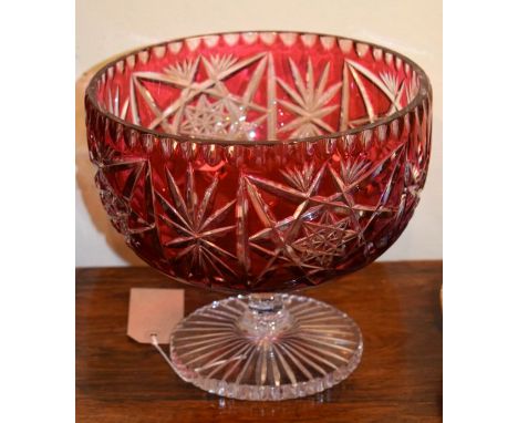 20th Century cut ruby flash bowl standing on a circular star cut foot   Condition: 