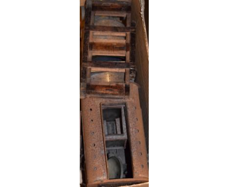 Late 20th Century magic lantern and a quantity of various slides   Condition: 