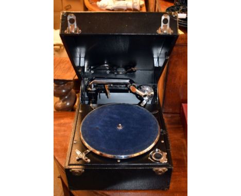 Columbia model 202 portable wind-up gramophone in black case   Condition: 