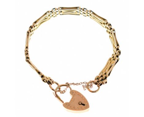 Gate link bracelet having heart shaped clasp, stamped 9c   Condition: 