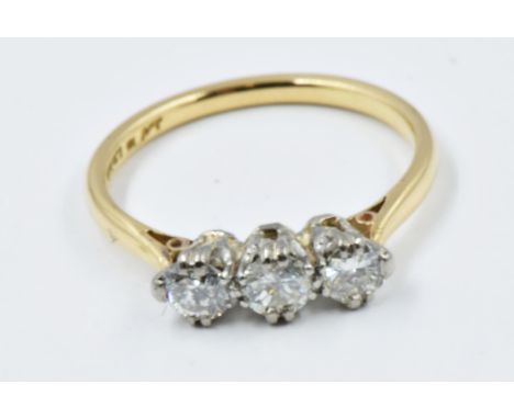 18ct Yellow gold ring set three diamonds, size K.5, 2.5g 