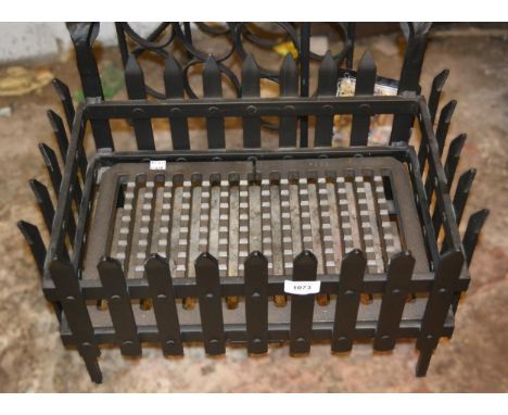 Small 20th Century wrought iron fire grate, 50cm wide 