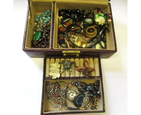 Jewellery box containing various costume jewellery 