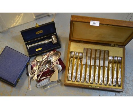 Cased set of six Mappin & Webb silver plate fruit knives and forks, together with a small quantity of plated flatware and sun