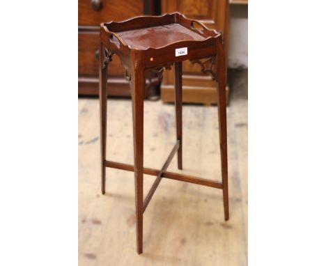 Reproduction mahogany kettle stand with shaped galleried top, together with a similar reproduction rectangular mahogany lamp 