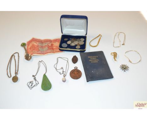 A small quantity of costume jewellery; a cased set of Britain's First Decimal coins, old bank note etc.