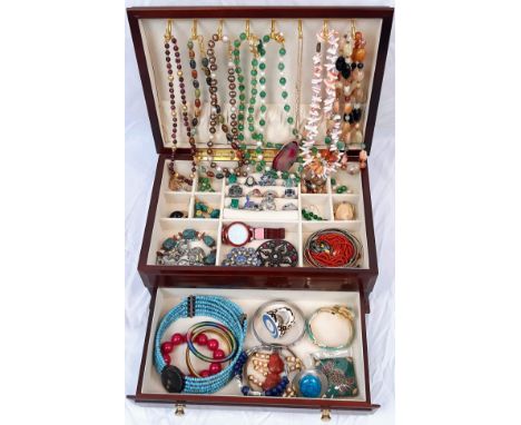 A wooden jewellery box with quality contents, including jade, emerald, genuine pearl, agate, lapis lazuli, etc. Box dimension
