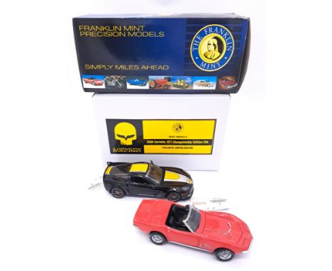 Franklin Mint, a boxed pair of 1:24 scale Corvette models comprising of Limited Edition (Corvette Racing series) 2009 Corvett