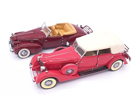 Franklin Mint, a boxed pair of 1:24 scale "Packard" models comprising of B11VM20 1934 Packard Convertible Sedan in Red with T