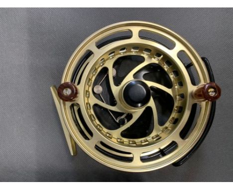 Holland and Wilkinson '' The Golden Retriever'' 4 1/14 super highly ventilated reel with expanded drum, finish anodised in go