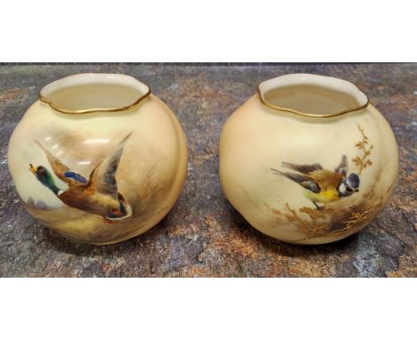 A Royal Worcester vase, painted by Jas. Stinton, signed, with a mallard duck in flight,&nbsp; 7cm high, date code for 1912 , 