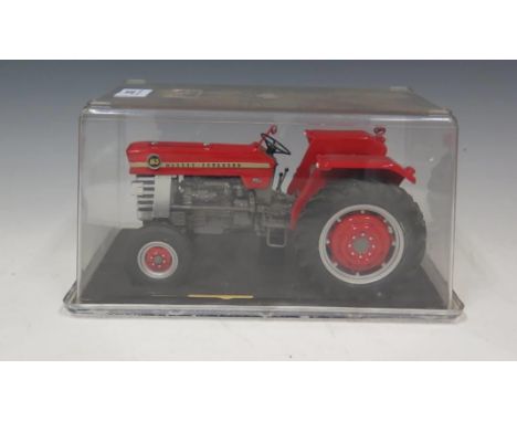 A G&amp;M Originals Massey Ferguson 165 Scale Model Tractor 1/16 Boxed 