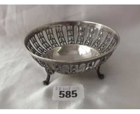 Circular pierced bowl on three supports, 4" dia. Shef  1911 by M &amp; W 75g.       