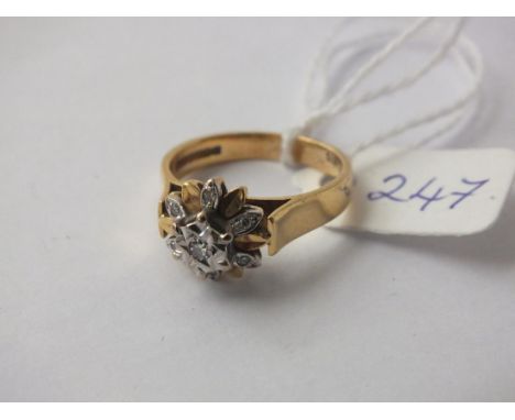 18ct gold diamond star ring approx size L 5.9g inc   