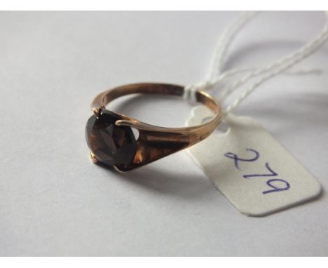 Small 9ct smoky quartz ring      