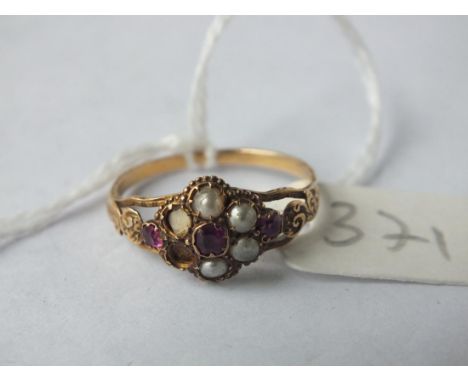 Early 19thC gold pearl and red stone set ring, size O  