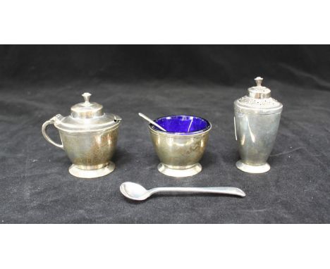 A three-piece silver cruet set by 'R & W Sorley' date marked Sheffield 1930. Gross weight of silver approximately 5.3oz.