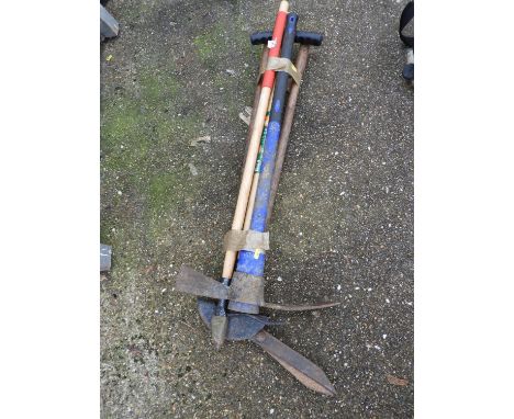 Quantity of Garden Tools to include Pick Axe 