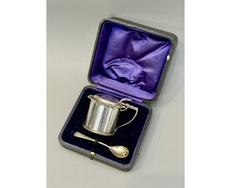 A cased Edwardian silver lidded drum mustard and spoon - James Dixon &amp; Sons, Sheffield 1907/08, with cast gadrooned rim, 
