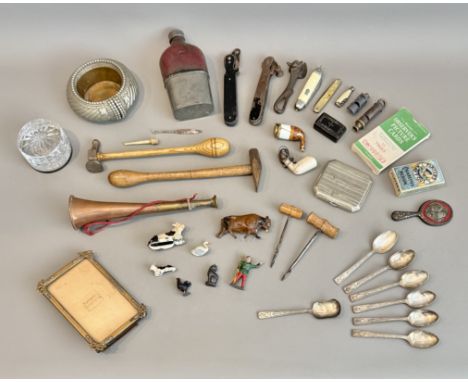 A box of collectables - including a copper and brass hunting horn, 22.8cm long; a pewter and leather spirit flask; a silver m