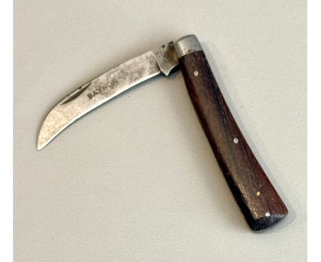 An antique Saynor folding pocket pruner knife - the 3in blade stamped 'SAYNOR' and 'Saynor Sheffield England' to the ricasso,