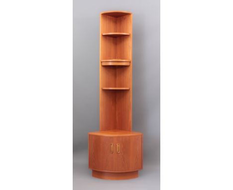 A G Plan teak corner cupboard and display unit - three fixed quadrant shelves over a bow-fronted two-door cupboard. (LWH 64 x