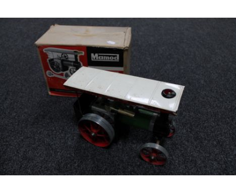A boxed Mamod traction engine model T.E.1A steam engine