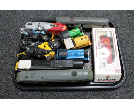 A tray of Hornby Thomas the Tank Engine, five Bachman and Hornby engines, two die cast and plastic motorbikes 