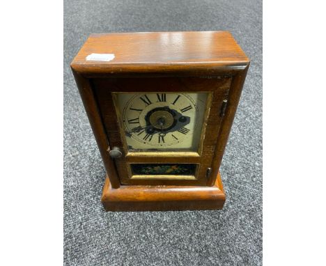 An antique American mantel clock 