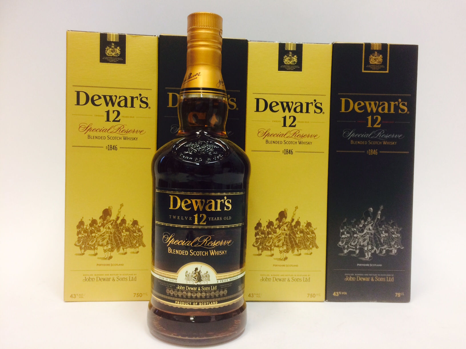 DEWAR'S SPECIAL RESERVE AGED 12 YEARS (4) Blended Scotch Whisky 750ml