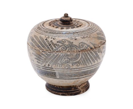 A THAI BIRD DECORATED BOX AND COVER
Sawankhalok, 14th-15th Century, circular box and cover underglaze decorated in three larg