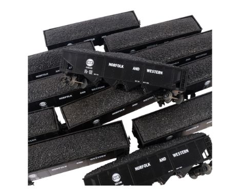 MTH - 12 Rail King 3-rail Norfolk &amp; Western hoppers