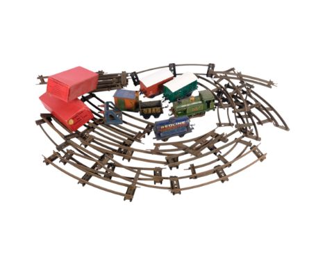 A quantity of Hornby O gauge train ware, including an LNER 623 engine, 4 pieces of rolling stock, and a quantity of track